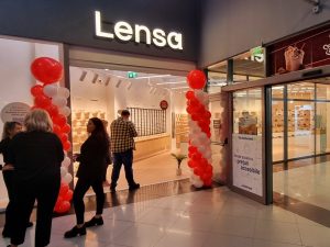 Read more about the article Celebra rețea Lensa a deschis primul showroom din Botosani